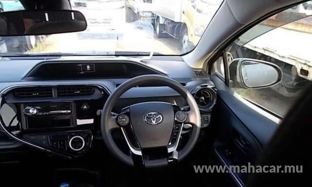 2019 Toyota AQUA photo 7
