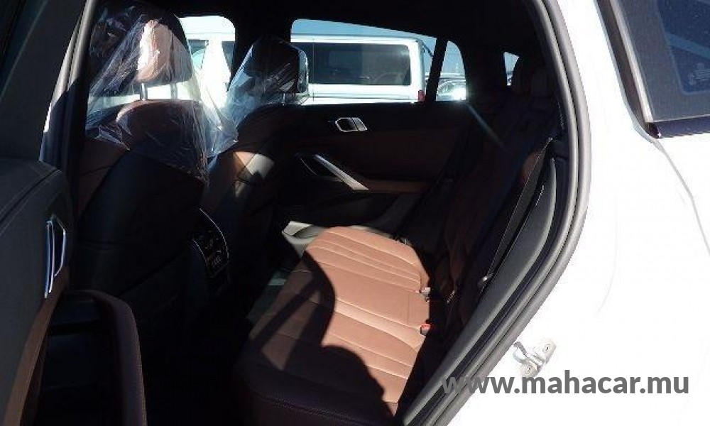2022 BMW X 6 photo 7