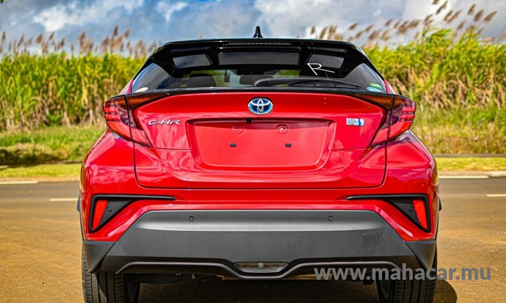 2019 Toyota CHR HYBRID photo 15