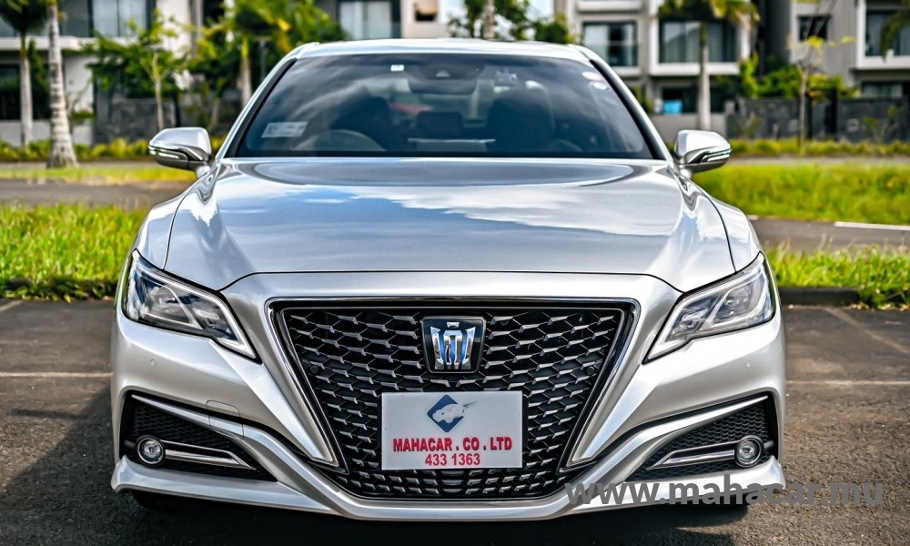 2020 Toyota Crown RS, Silver