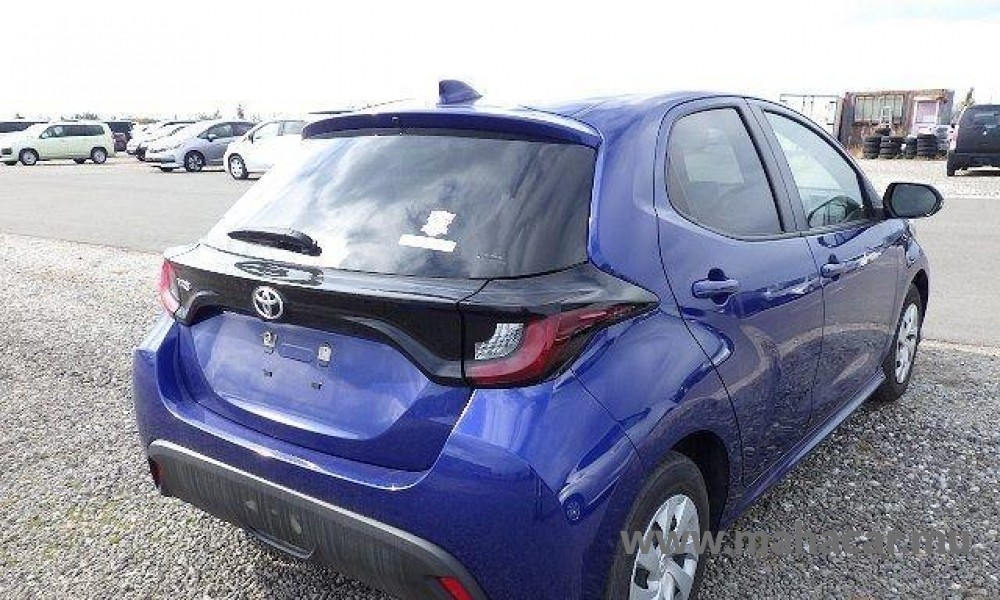 2021 Toyota Yaris photo 3