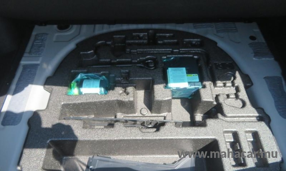 2023 Toyota Crown photo 16