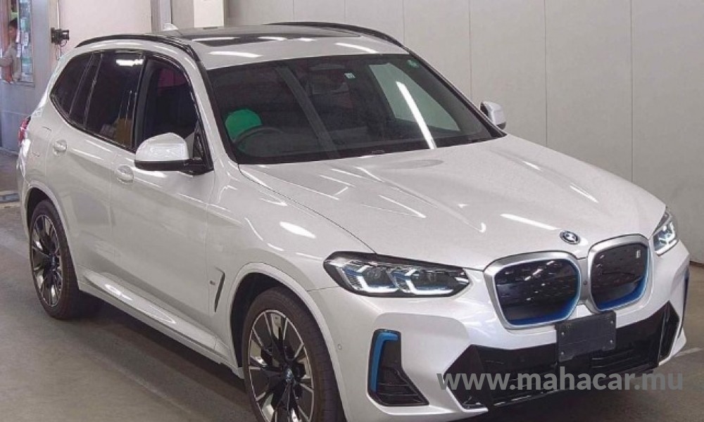 2022 BMW iX3 photo 3