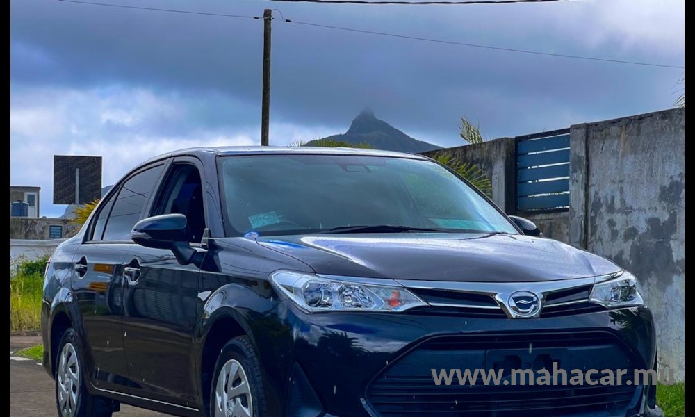 2018 Toyota Corolla Axio, Black
