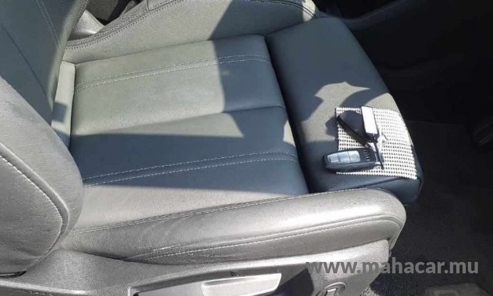2024 AUDI Q4 photo 8