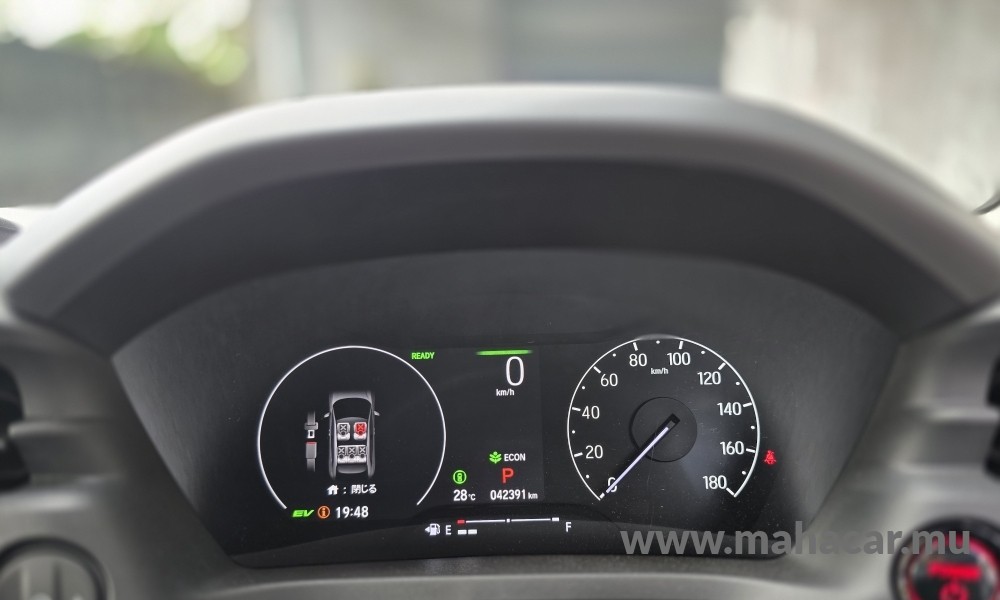 2022 Honda Vezel X Hybrid photo 3