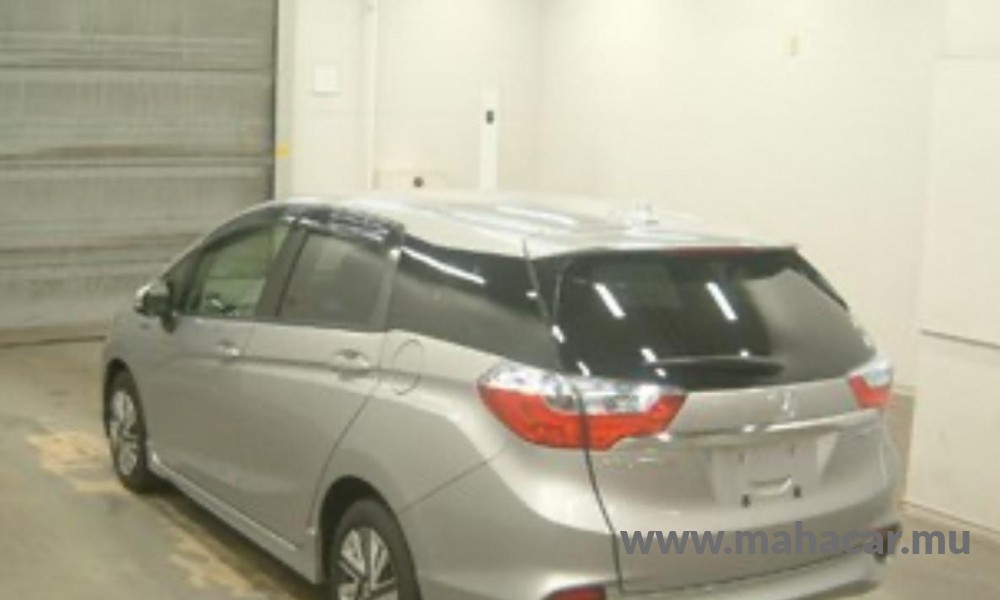 2019 Honda SHUTTLE HYBRID photo 2