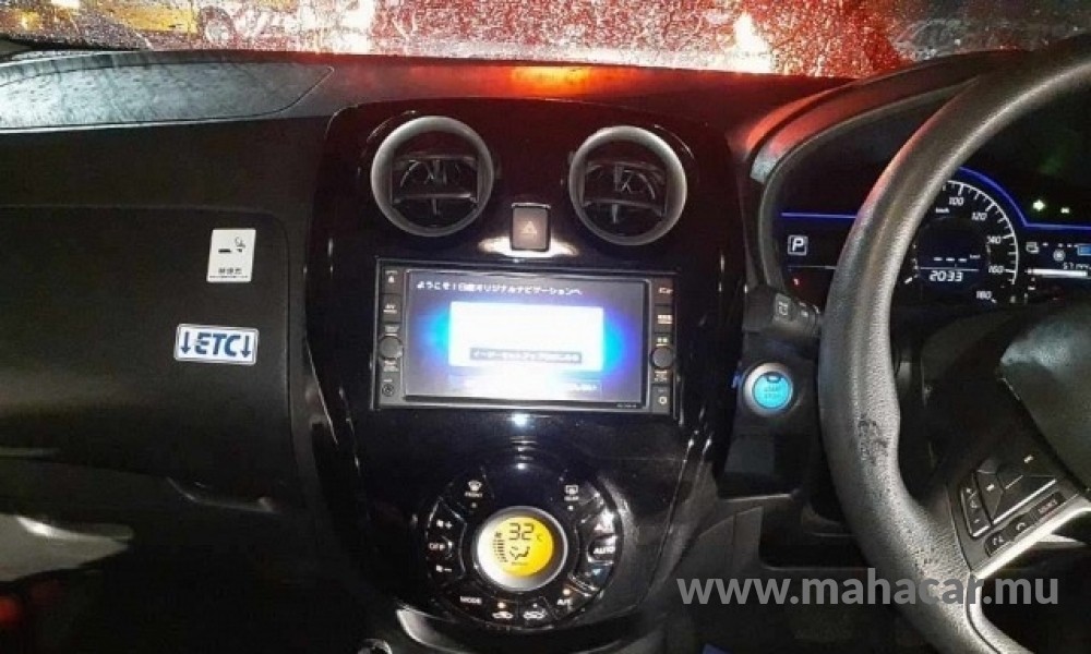 2020 Nissan NOTE E-POWER photo 9