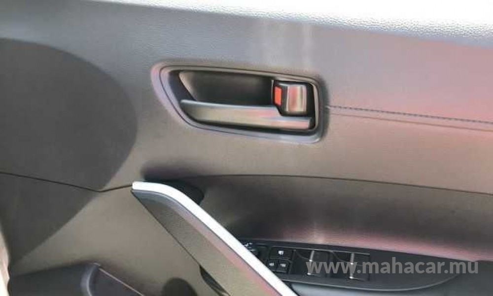 2023 Toyota COROLLA CROSS photo 17