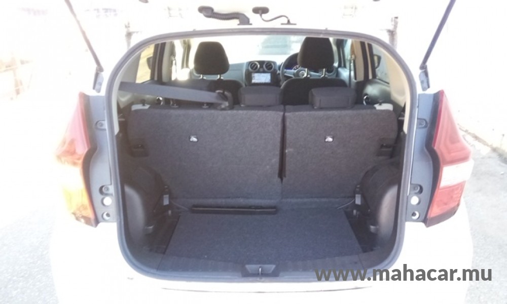2020 Nissan NOTE E-POWER photo 11