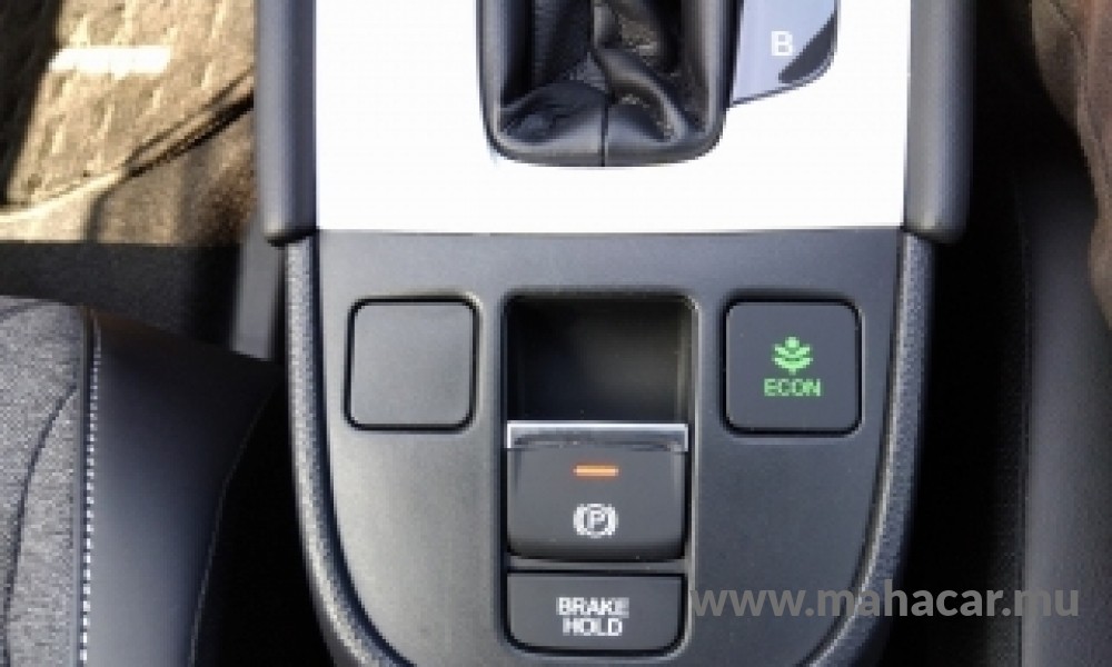 2020 Honda FIT HYBRID photo 13