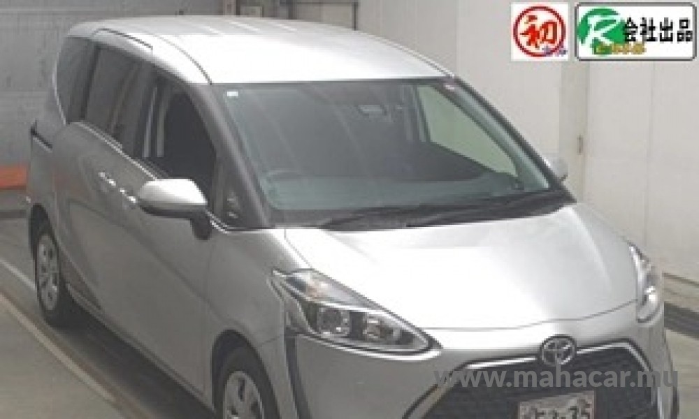 2022 Toyota Sienta photo 2