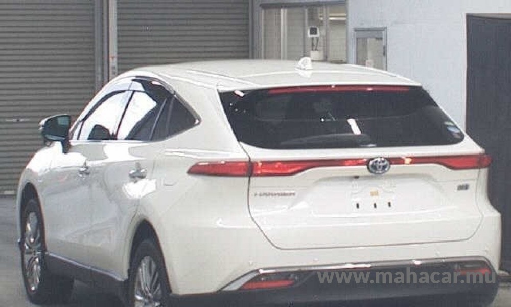 2020 Toyota Harrier photo 3