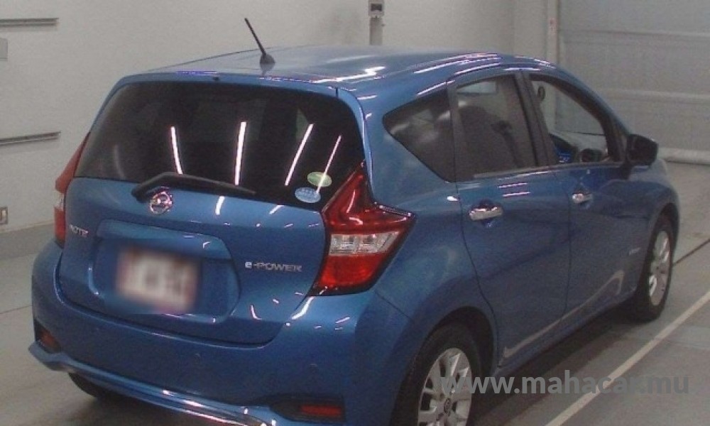 2020 Nissan NOTE E-POWER photo 2