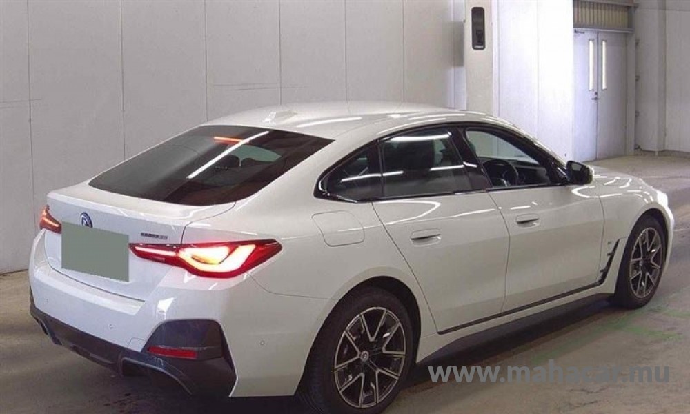 2023 BMW i4 photo 5