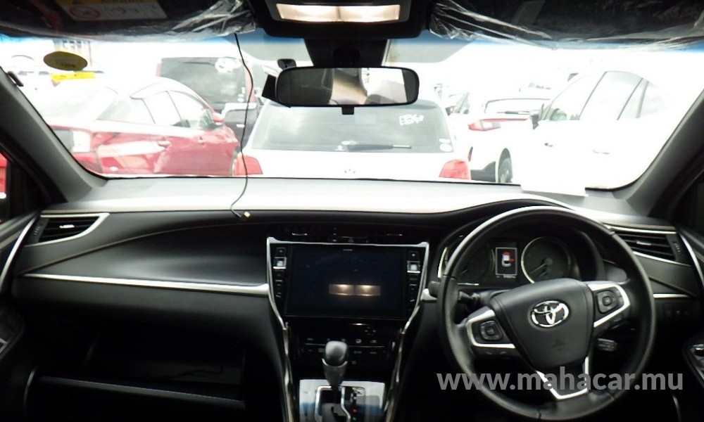 2020 Toyota Harrier photo 9