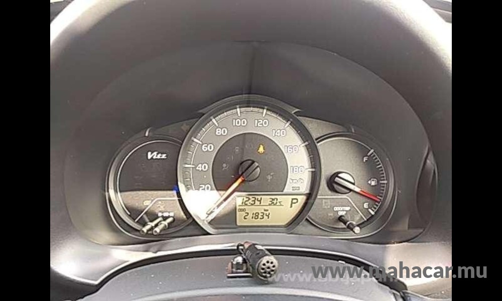 2019 Toyota Vitz photo 4