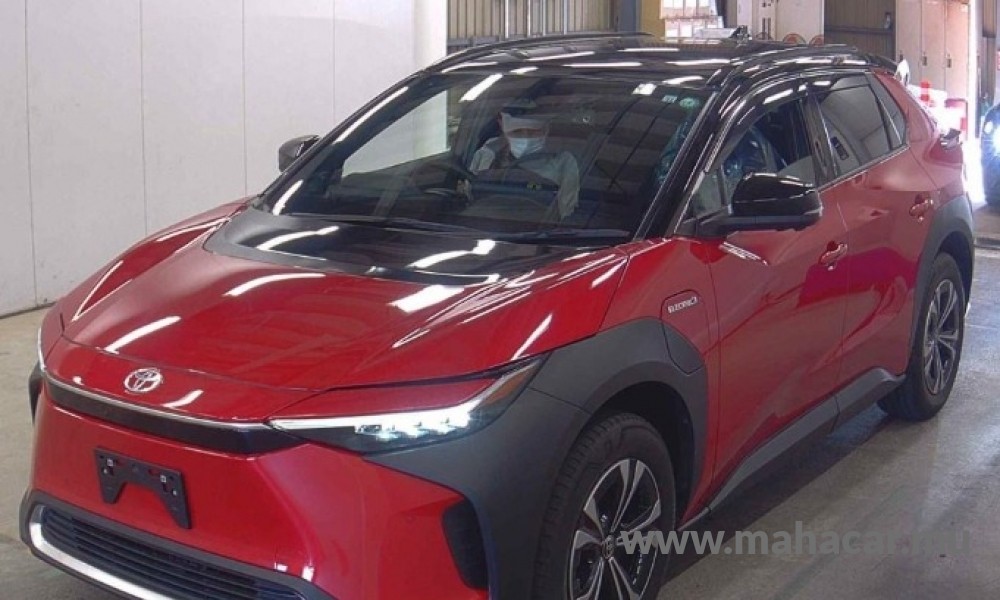 2022 Toyota BZ4X, Red