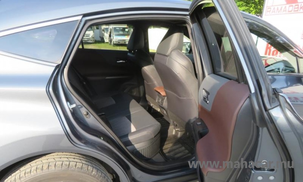 2021 Toyota Harrier photo 9