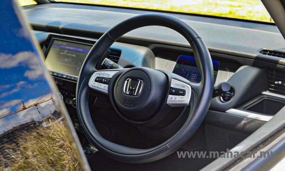 2020 Honda FIT HYBRID photo 3