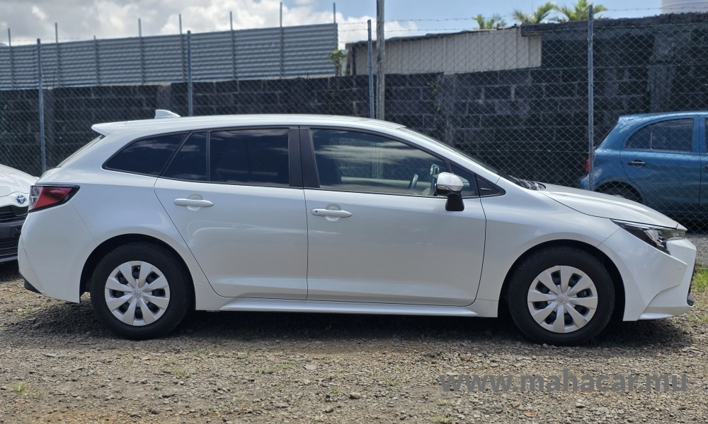 2023 Toyota Corolla Touring photo 8