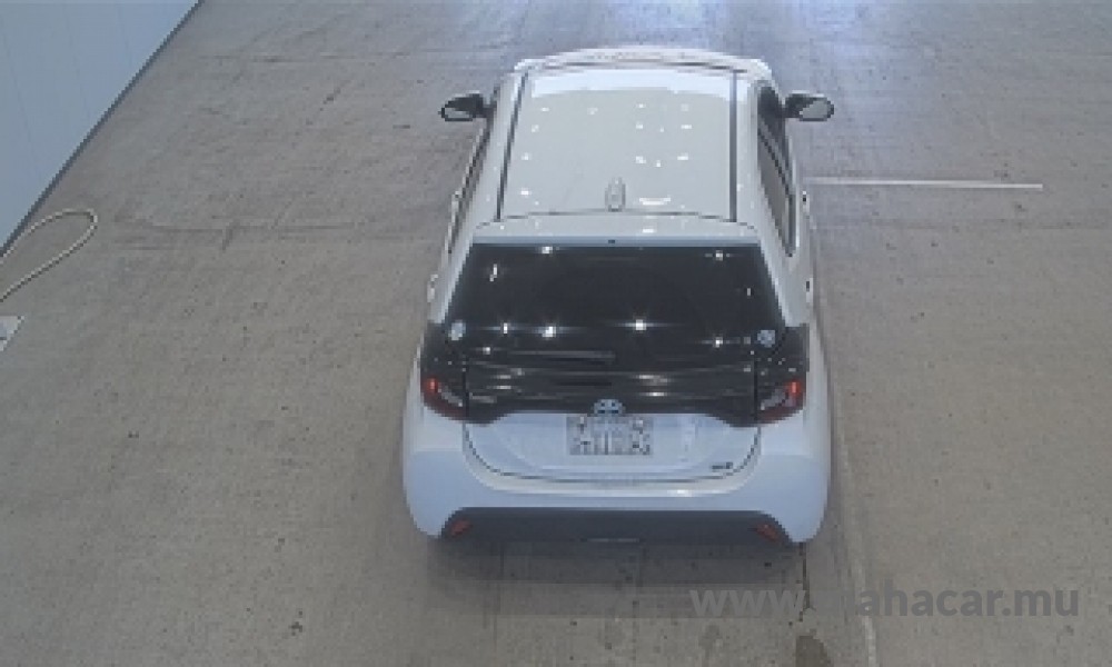 2021 Toyota Yaris photo 5