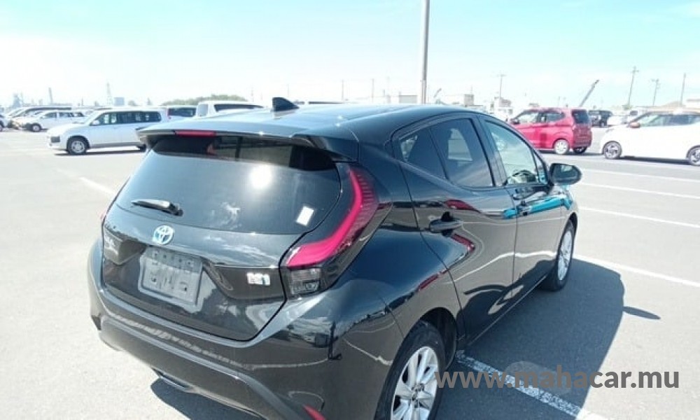 2022 Toyota AQUA photo 3