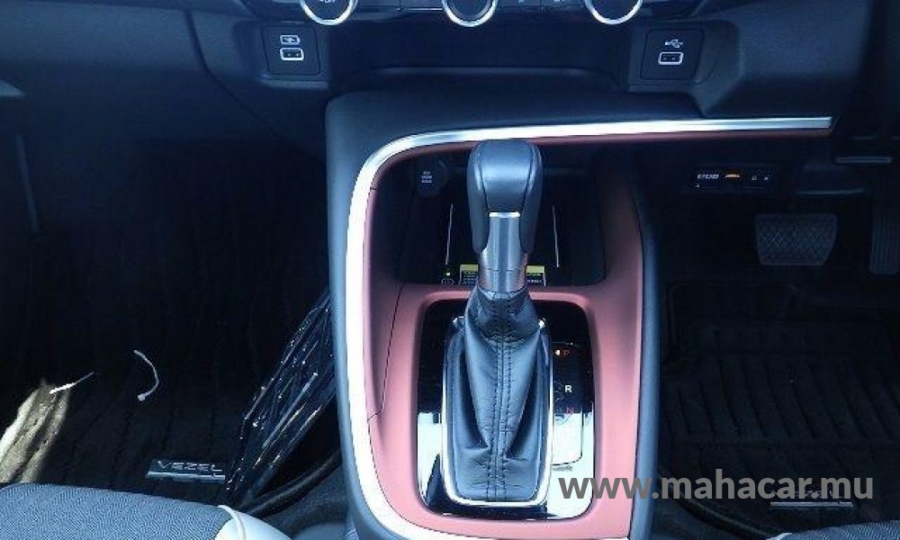 2021 Honda VEZEL HV e:PLAY photo 3
