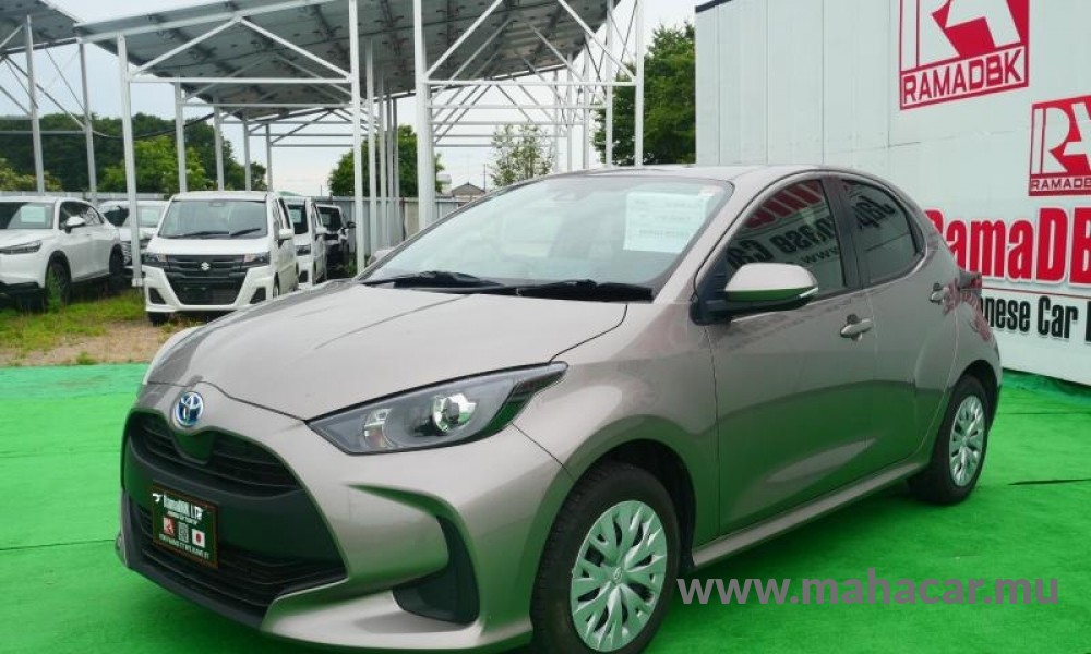 2023 Toyota Yaris Hybrid, Brown