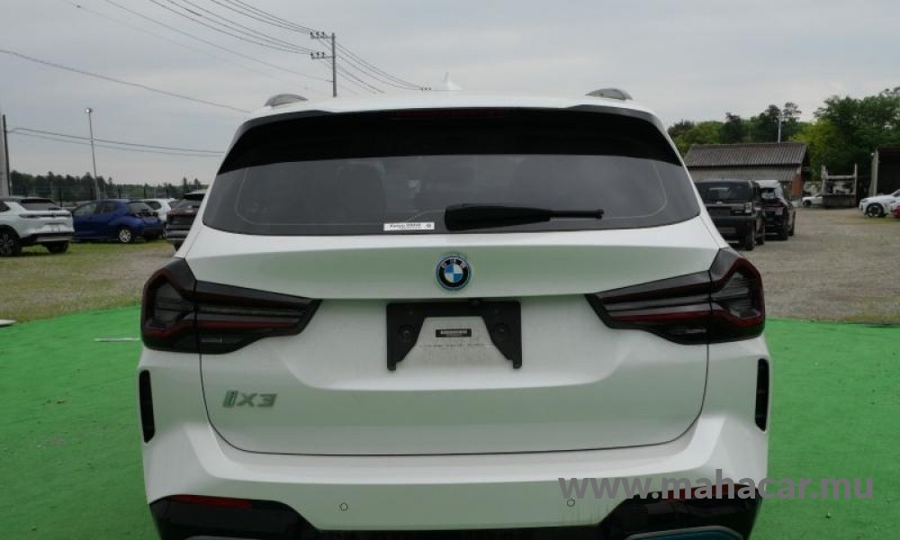 2022 BMW iX3 photo 6