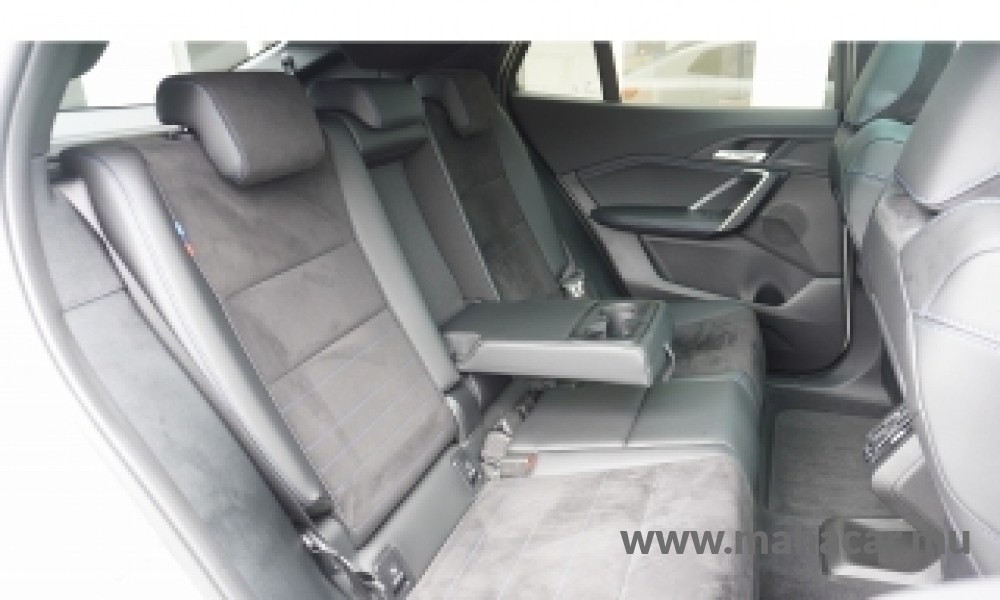 2025 BMW ix2 photo 13