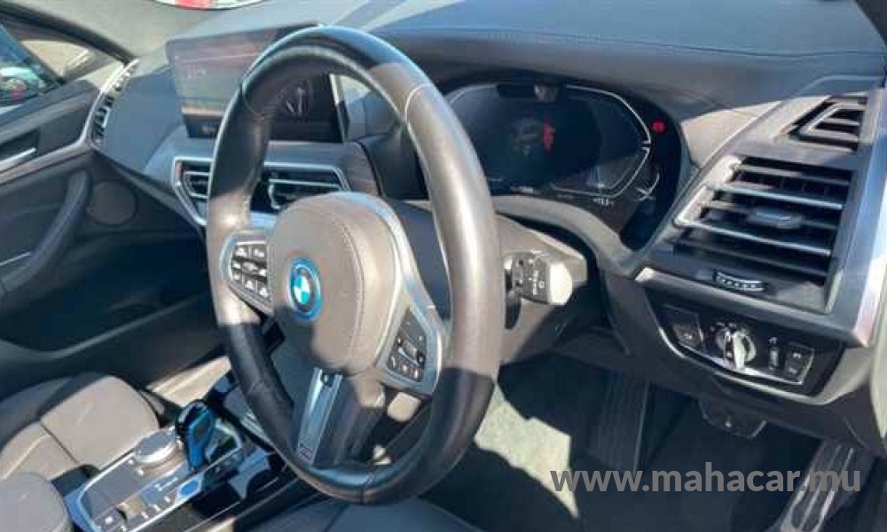 2021 BMW iX3 photo 3