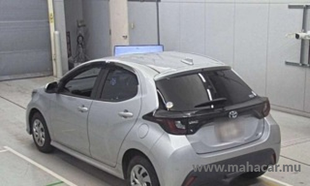 2022 Toyota Yaris Hybrid photo 6