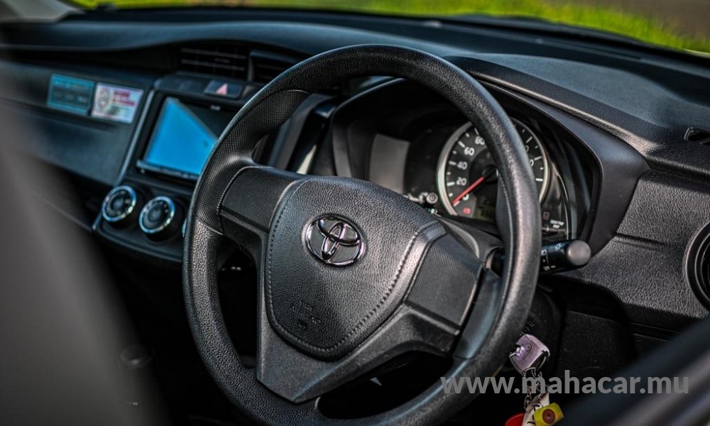 2019 Toyota Corolla Axio photo 8