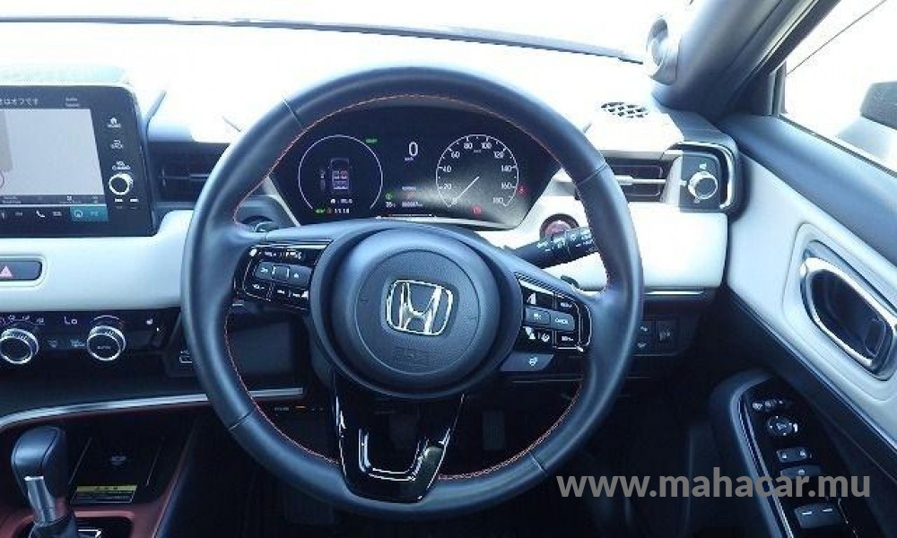 2021 Honda VEZEL HV e:PLAY photo 2