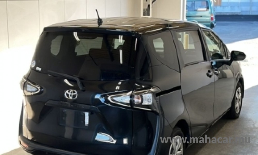 2022 Toyota Sienta photo 4