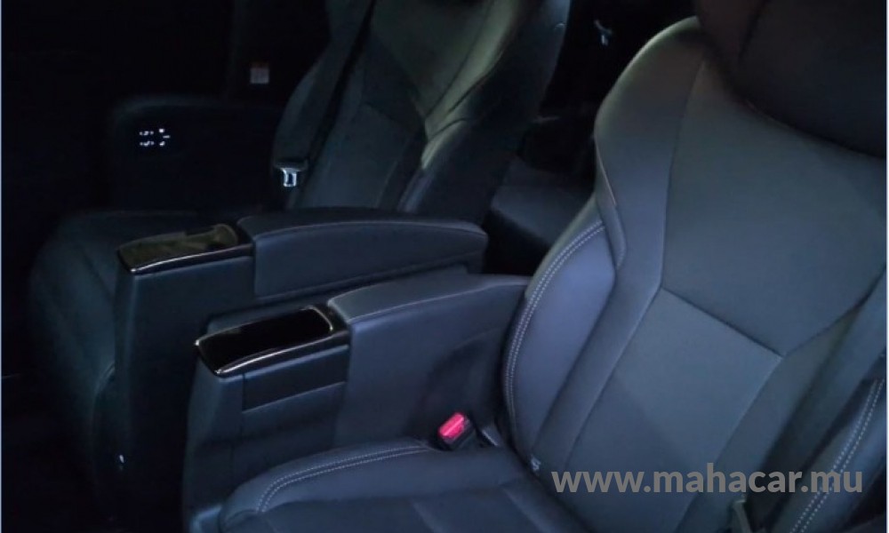 2024 Toyota Alphard photo 6
