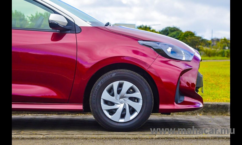 2020 Toyota Yaris photo 14