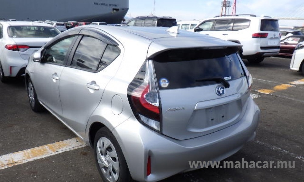 2019 Toyota AQUA photo 4