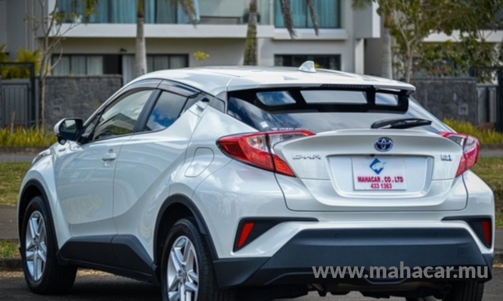 2019 Toyota CHR HYBRID photo 9