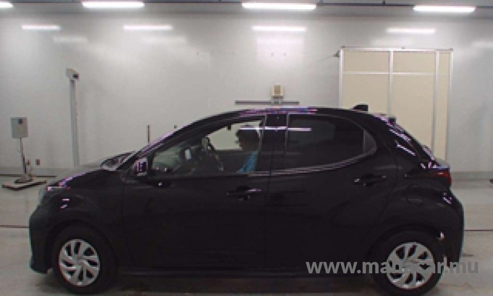 2022 Toyota Yaris photo 6