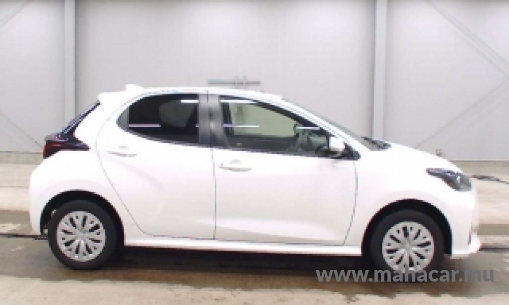 2020 Toyota Yaris photo 2