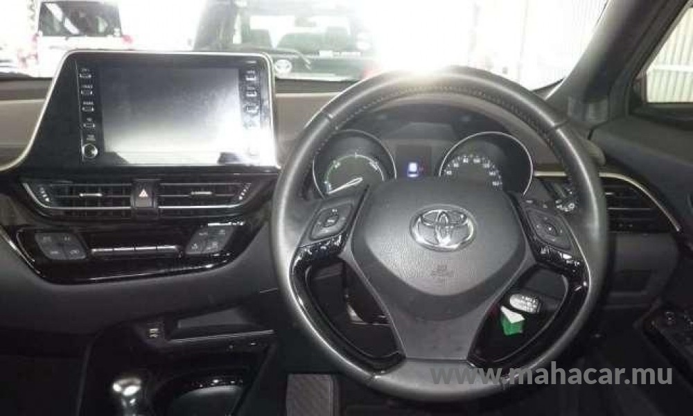 2019 Toyota CHR photo 3
