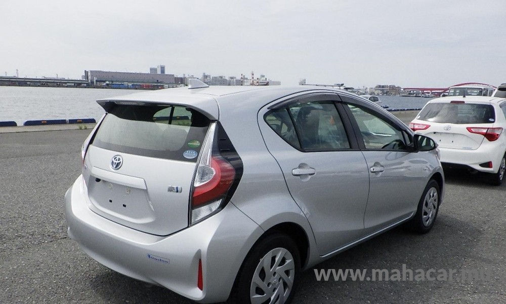 2019 Toyota AQUA photo 9