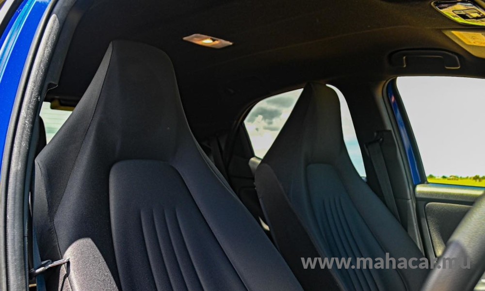 2020 Toyota Yaris photo 5