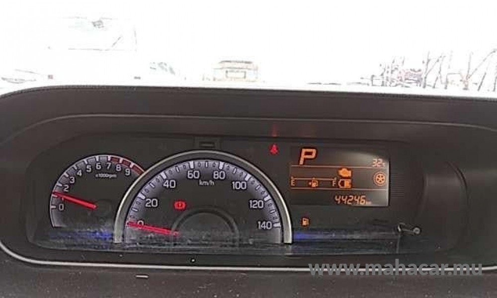 2019 Suzuki Wagon R photo 7