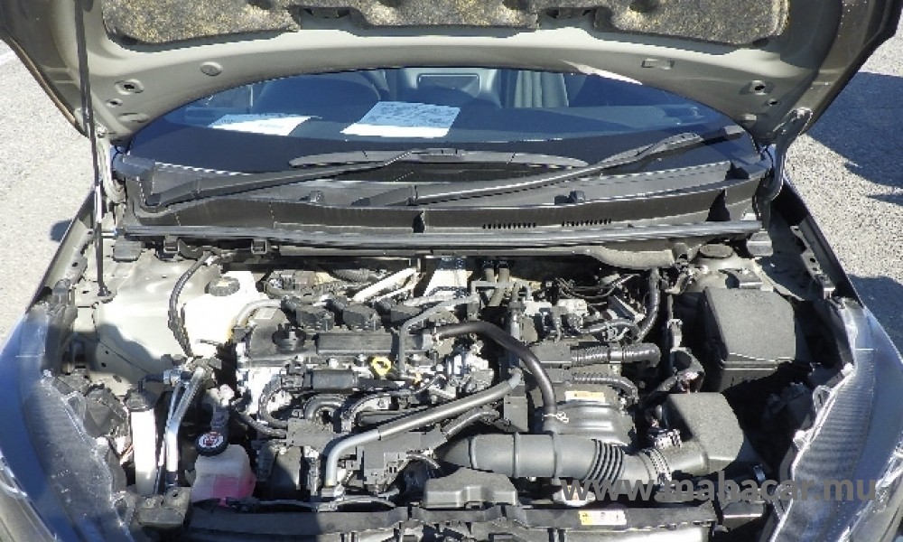 2022 Toyota Yaris Hybrid photo 6