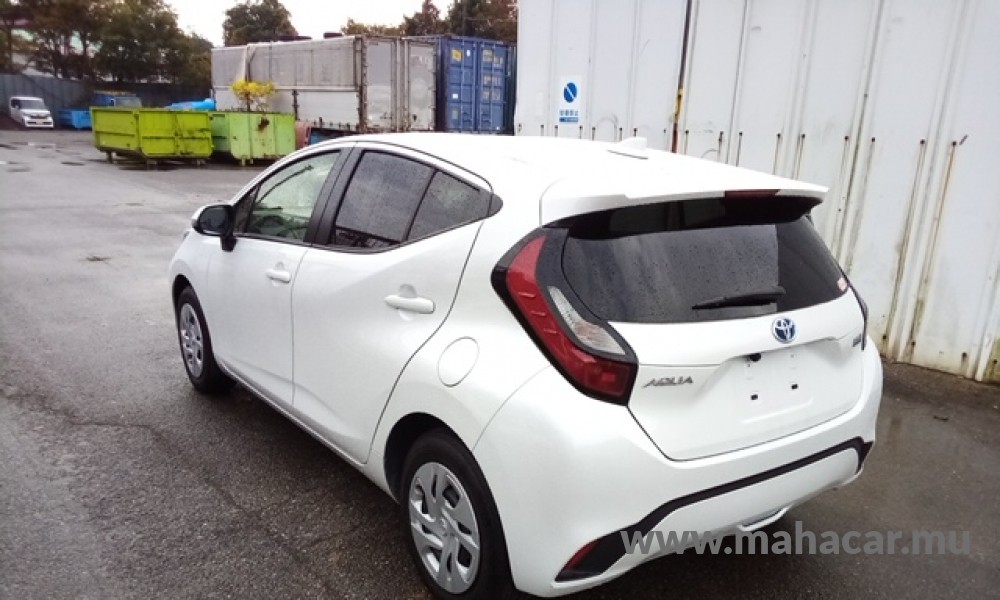 2022 Toyota AQUA photo 5