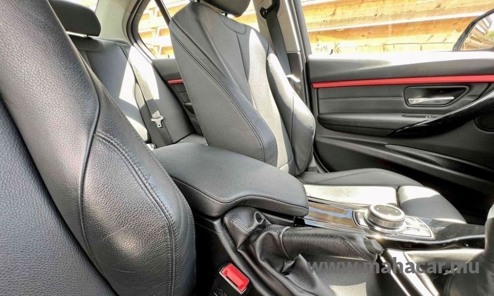 2019 BMW 318i photo 15