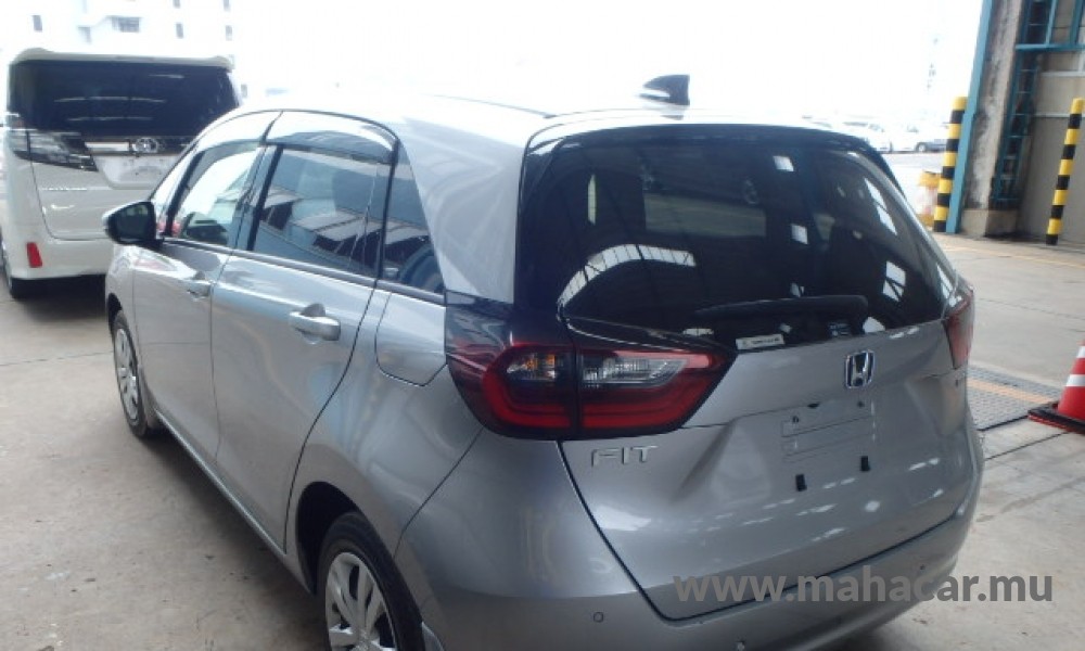 2021 Honda FIT HYBRID photo 3